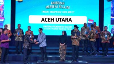 Pj Bupati Aceh Utara Terima Penghargaan dari Mendikbud RI