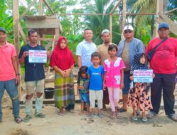 Ayah Wa dan Akmal Daud Tinjau Pembangunan Rumah Warga Miskin di Geudumbak