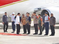 Pejabat Forkopimda Aceh Sambut Kedatangan Jokowi di Bandara SIM