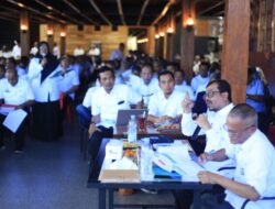 Pj Bupati Aceh Utara Evaluasi Realisasi APBK di Gunung Salak