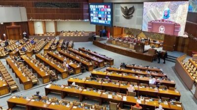 Ubah Sistem Pemilu, DPR Kompak Ancam Cabut Kewenangn MK