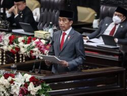 Jokowi Umumkan Kenaikan Gaji PNS Hari ini