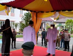 Dua Terpidana Pingsan Saat Jalani Hukuman Cambuk