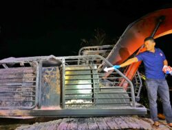 Excavator Milik PT Satya Agung Terbakar, Polisi Selidiki Penyebabnya