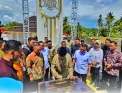 Yusril Ihza Mahendra Resmikan Monumen Rumoh Geudong di Pidie