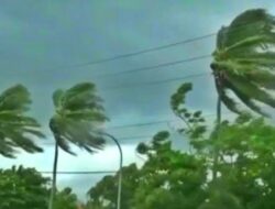 Angin Kencang Diprediksi hingga Agustus, Warga Aceh Diminta Cek Atap Rumah