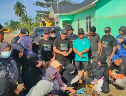 Relawan Poltekkes Aceh dan Kemenkes RI Bersihkan Puskesmas di Aceh Utara