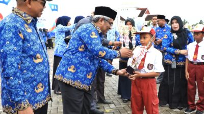 Peringatan Hardikda ke-64, Guru dan Siswa di Aceh Utara Terima Penghargaan