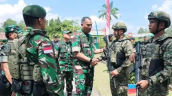 Asops KSAD Tinjau Pos Komando Taktis Gabma Entikong