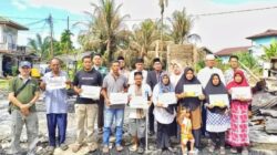 Baitul Mal Aceh Salurkan Bantuan Tunai untuk Korban Kebakaran di Aceh Singkil