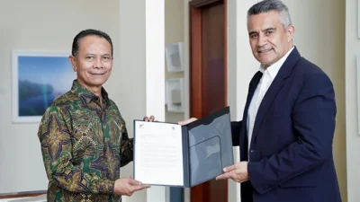 Berjasa atas Proses Pembebasan Pilot Susi Air, Kasum TNI Terima Penghargaan dari Selandia Baru